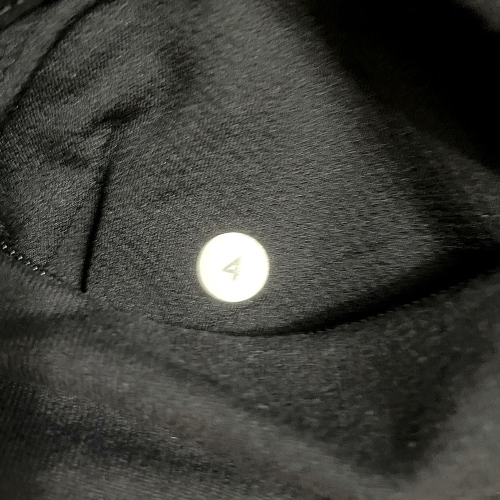 Lululemon Rush Hour 1/2 Zip Black Thumb Holes Size 4 - Picture 11 of 14